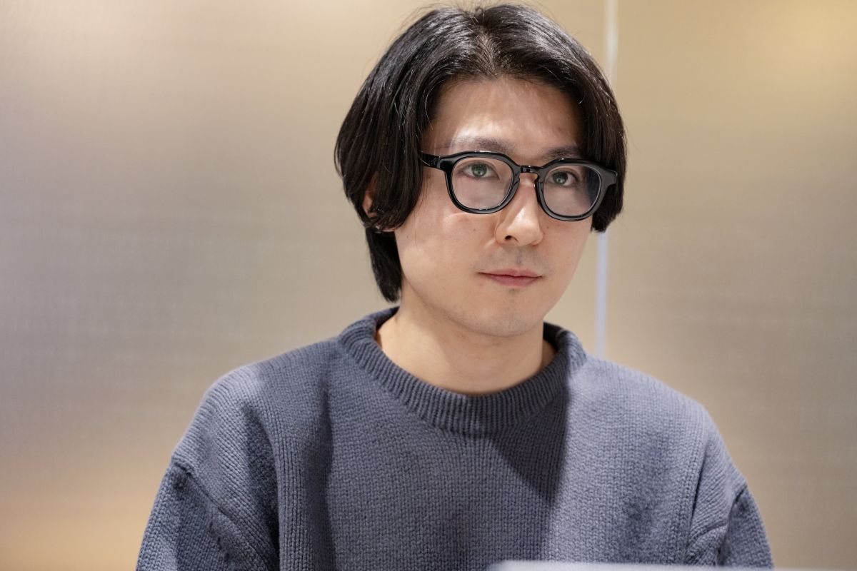 SaaSのプロダクトマネージャーおよびプロダクト企画部部長として働く人のイメージ写真