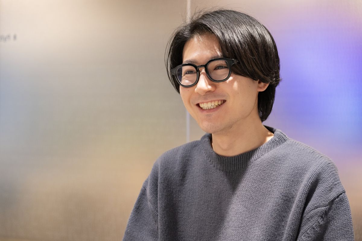 SaaSのプロダクトマネージャーおよびプロダクト企画部部長として働く人のイメージ写真